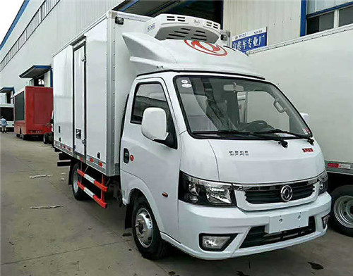 國六東風途逸汽油冷藏車