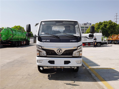 國(guó)六東風(fēng)福瑞卡F6 5噸國(guó)六灑水車,5方國(guó)六灑水車