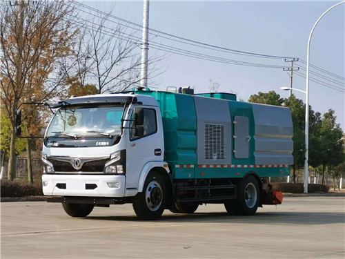 國(guó)六東風(fēng)大福瑞卡后置滾掃吸塵車