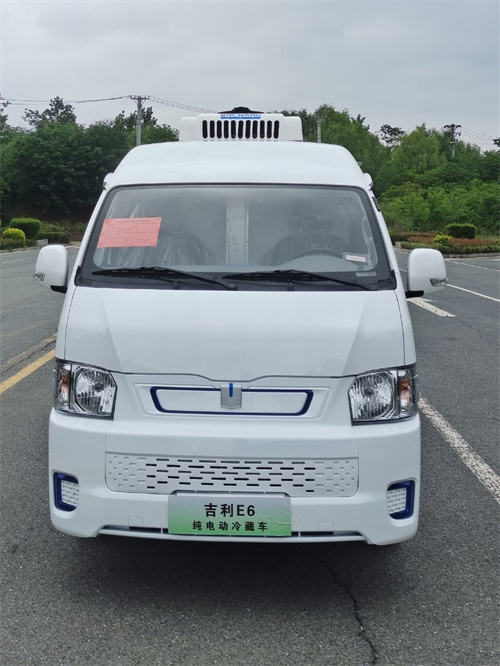 吉利純電動E6面包冷藏車