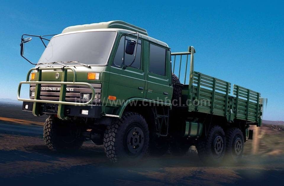 東風(fēng)EQ2102N 6×6越野車(chē)